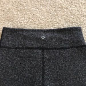 Lululemon leggings wonder under grey patterned